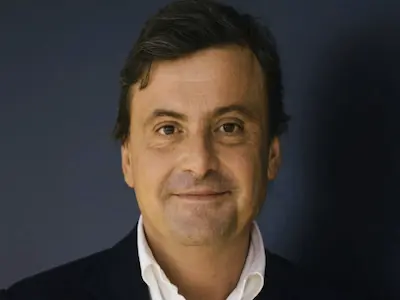 Carlo Calenda raccomanda Apice Corebit